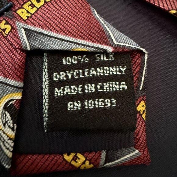 Washington Redskins NFL Logo 100% Silk Necktie Tie Burgundy Gray Football Fan - Picture 7 of 8